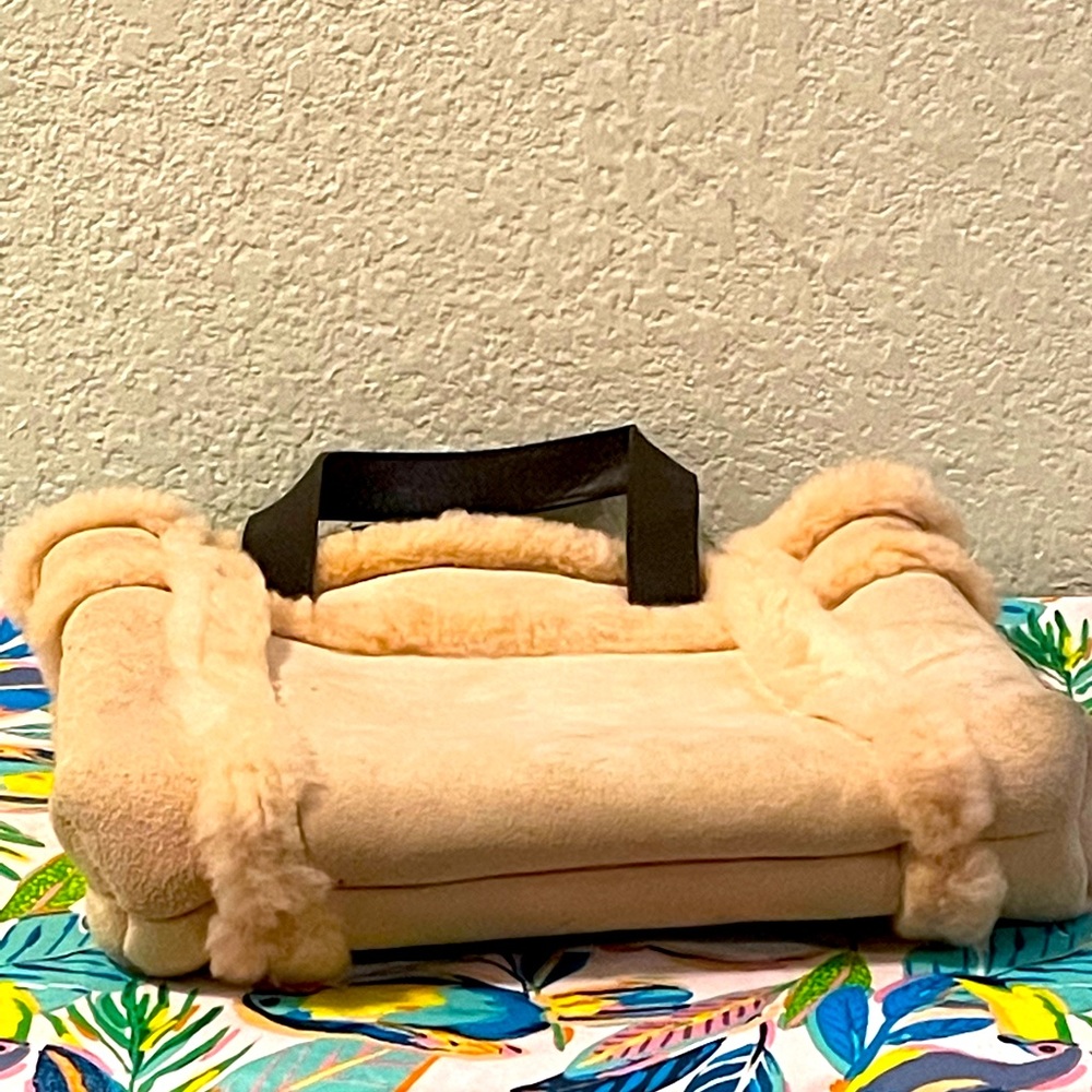 UGG Hand Bag - Picture 9 of 13